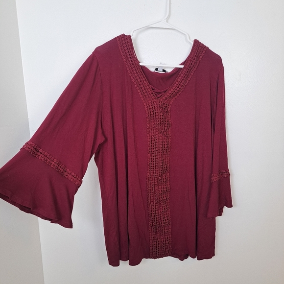 Notations Cranberry Red Boho Going Out Bell Sleeve Flowy Stretchy Shirt Size 3X - Picture 1 of 7